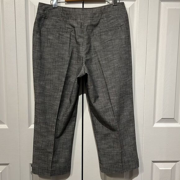 Larry Levine Grey Cropped Pants Size 8‎ - Picture 7 of 12